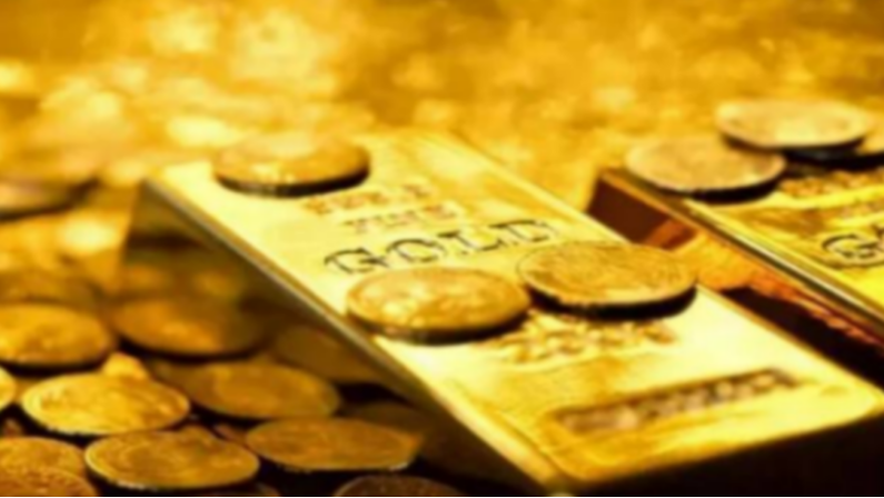 Gold price decreases by Rs700 per tola in Pakistan