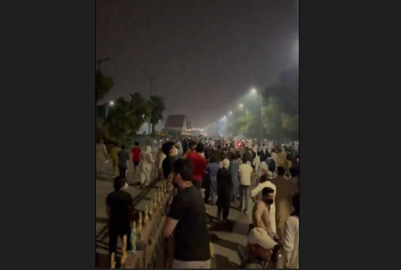 PTI workers reach Islamabad’s D-Chowk as rain diminishes tear gas impact