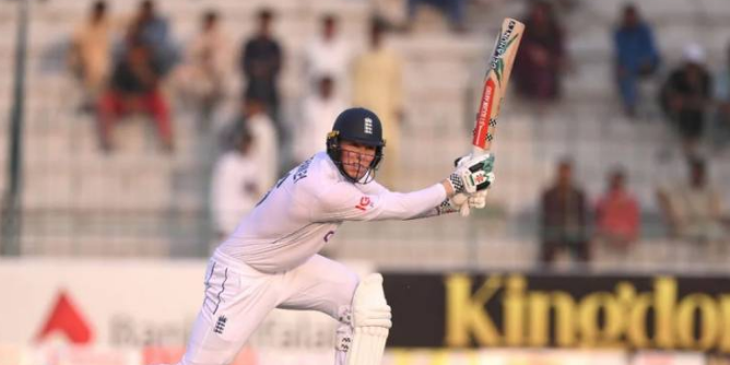 First Test, Day 2: Pakistan score 556 in first inning, England score 96/1 at stumps