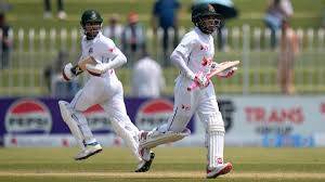 First Test, Day 3: England resume batting on 96-1 in reply to Pakistan's 556