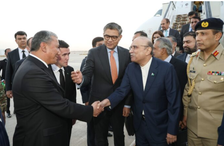 President Zardari in Turkmenistan to attend forum on peace, development 