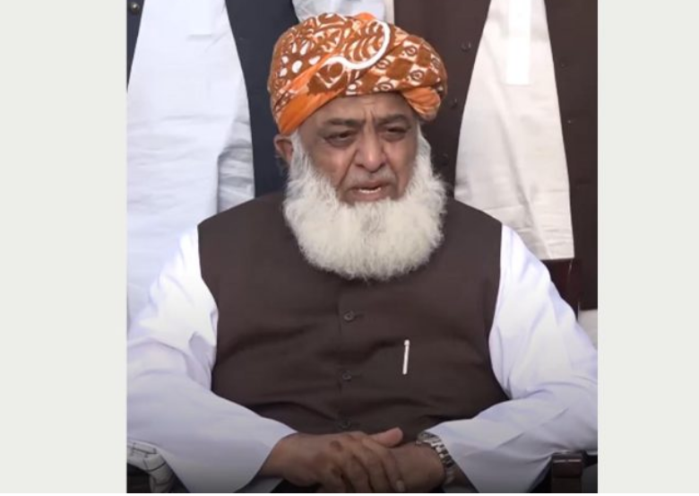 Passage of constitutional amendment result of month-long struggle: Fazlur Rehman 