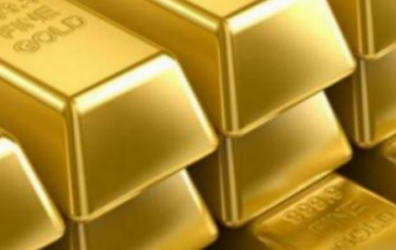 Gold price decreases by Rs900 per tola in Pakistan