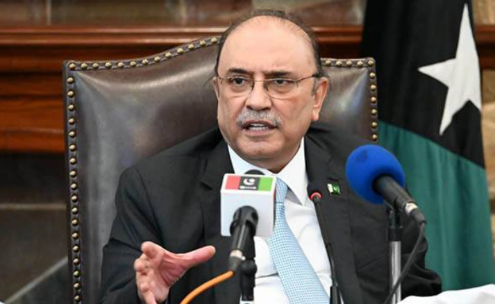 President Zardari suffers foot fracture on arrival in Dubai