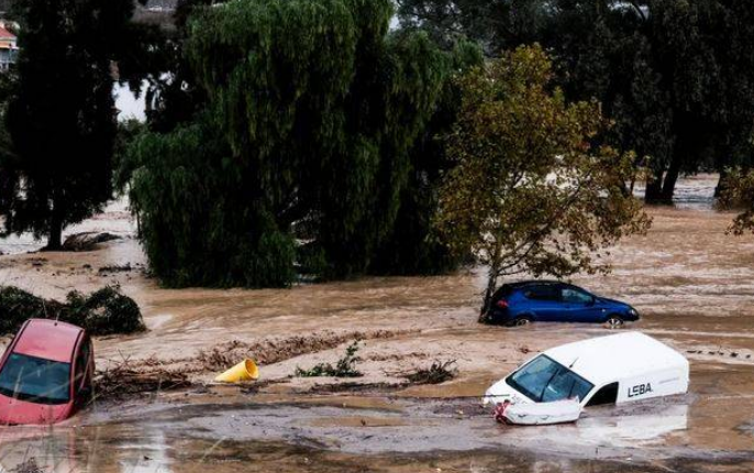 Spain floods: deaths toll surpasses 200, more troops join ongoing rescue operations