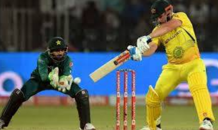 2nd ODI: Pakistan restrict Australia to 163 runs