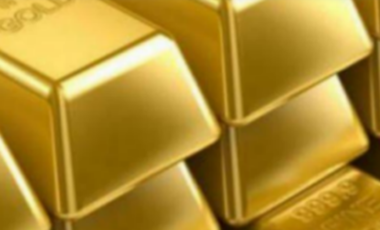 Gold price decreases by Rs5,500 per tola in Pakistan