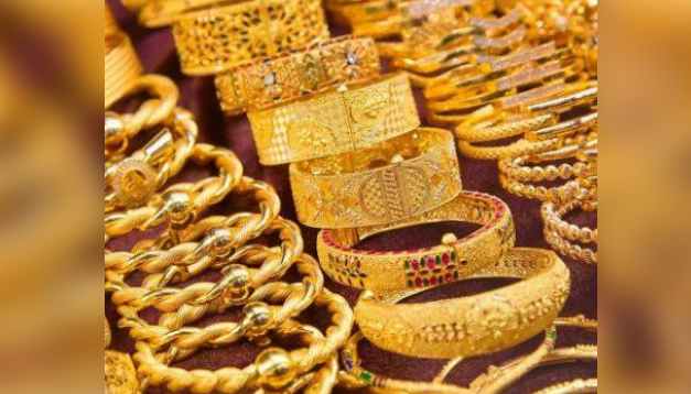 Gold price increases by Rs3,100 per tola in Pakistan