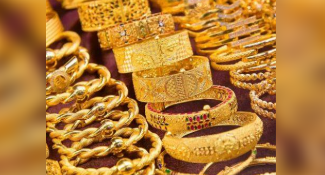 Gold price decreases by Rs800 per tola in Pakistan 