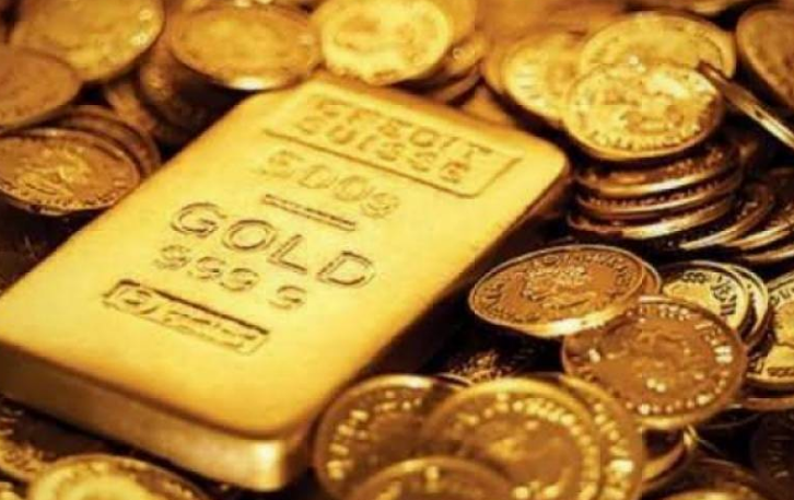 Gold price increases Rs1,100 per tola in Pakistan 