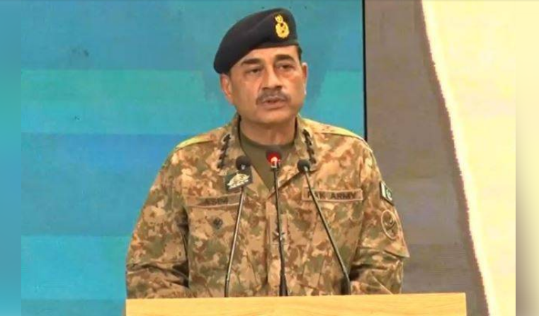 Pakistan's differences with Afghanistan only over cross-border attacks, Fitna al Khawarij presence: COAS 