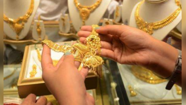 Gold price increases by Rs400 per tola in Pakistan 