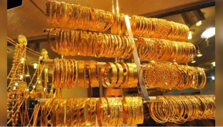 Gold price increases by Rs2,200 per tola in Pakistan