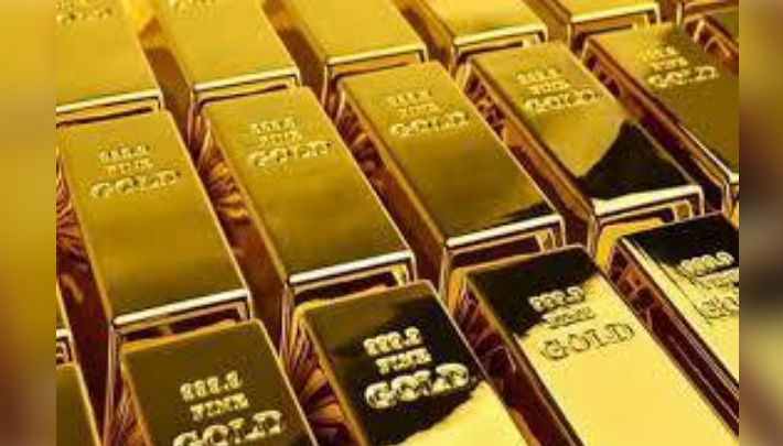Gold price decreases by Rs3,3000 per tola in Pakistan