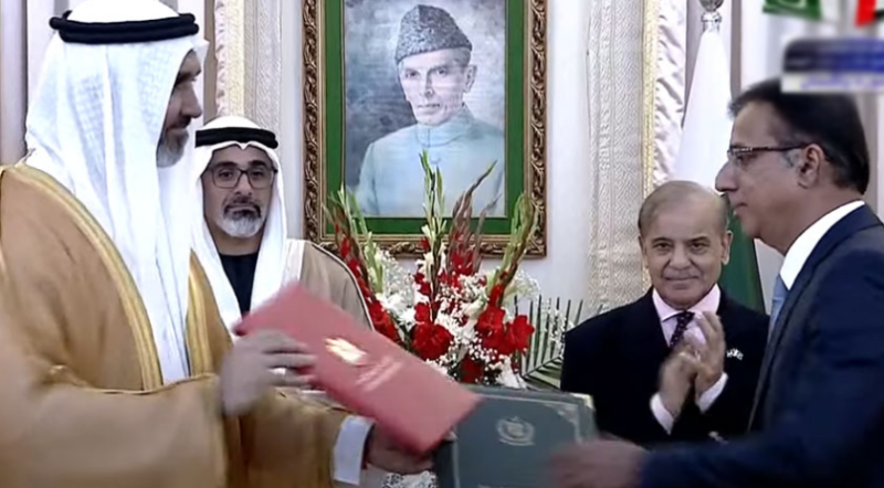 Pakistan, UAE sign 5 accords to boost bilateral cooperation in diverse sectors