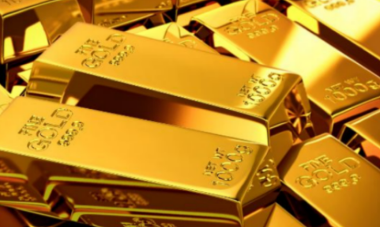 Gold prices hit record Rs363,700 per tola in Pakistan after Rs5,900 surge