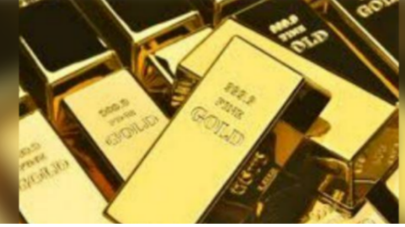 Gold price decreases by Rs3,400 per tola in Pakistan 