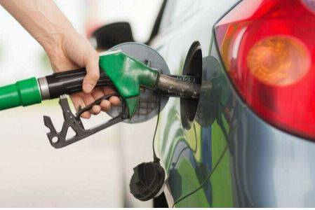 Govt reduces petrol, diesel prices by Rs2 per litre 