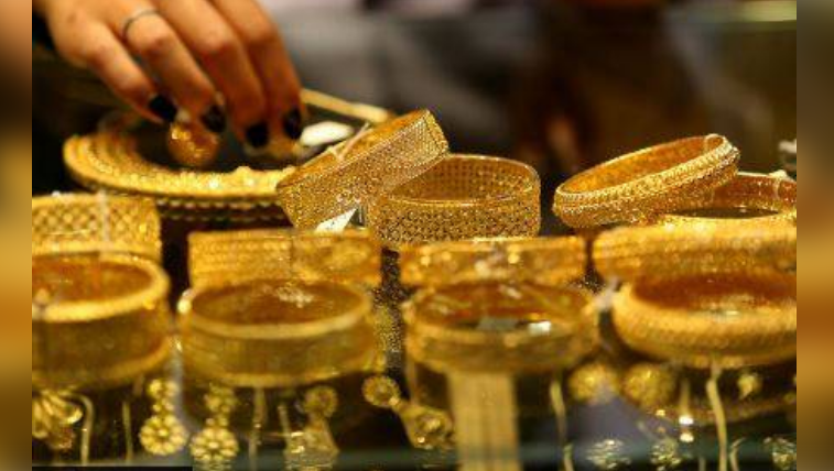 Gold price reduces by Rs1,300 per tola in Pakistan