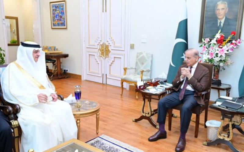 PM urges Saudi Arabia, other brotherly countries to help de-escalate tensions with India