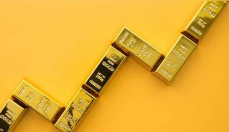 Gold price decreases byRs6,700 per tola in Pakistan