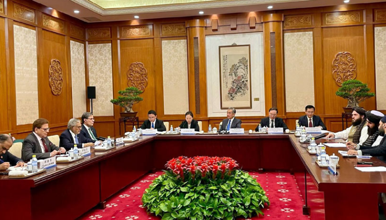 In trilateral meeting, Pakistan and China agree to extend CPEC to Afghanistan