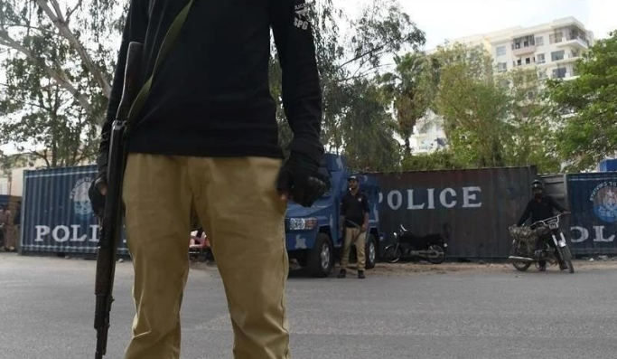 Policeman martyred in attack on polio team in Balochistan's Nushki