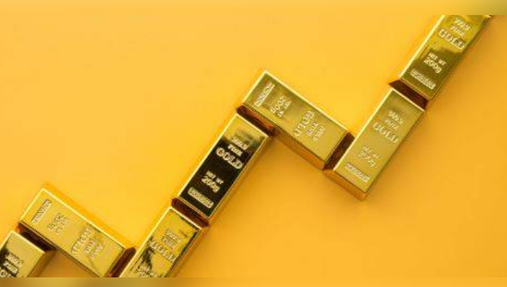 Gold price decreases by Rs6,100 to Rs352,300 per tola