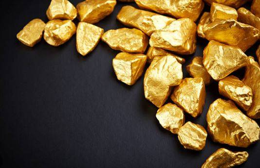 Gold hits Rs 356,800 per tola after Rs 6,600 jump