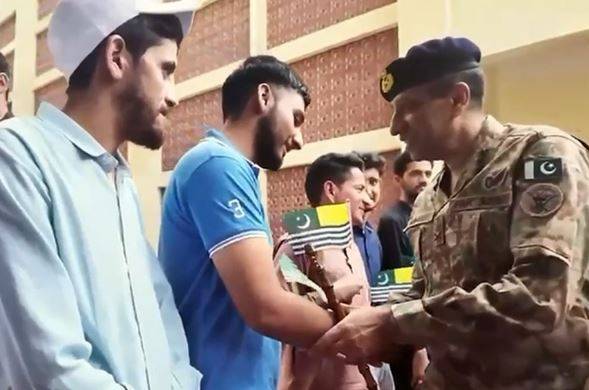 DG ISPR visits AJK university, says Kashmir is lifeline of Pakistan