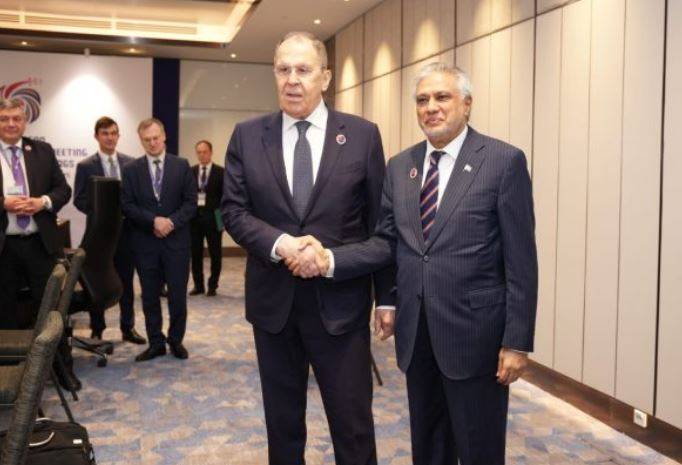 On sideline of ASEAN Forum, DPM Dar and Russian FM discus bilateral cooperation