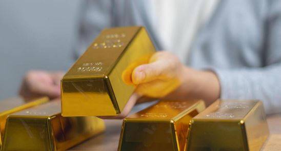 Gold price surges by Rs1,600 to Rs359,700 per tola in Pakistan