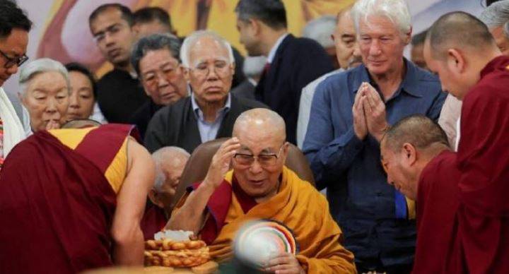 China warns India over Dalai Lama succession issue 