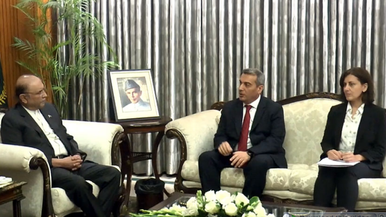 President Zardari for expanding economic partnership, connectivity with Azerbaijan