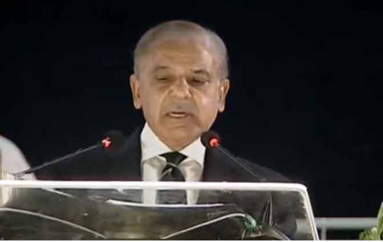 At Independence Day ceremony, PM Shehbaz urges all political parties to join 'Charter for Pakistan's stability'