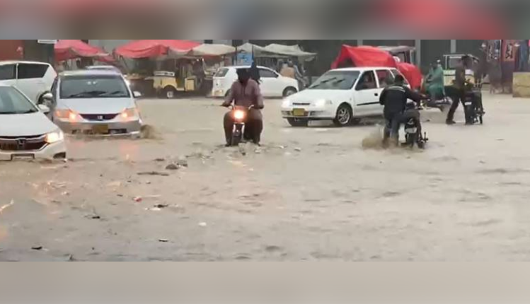 Monsoon havoc: At least 8 dead as heavy rain paralyses Karachi 