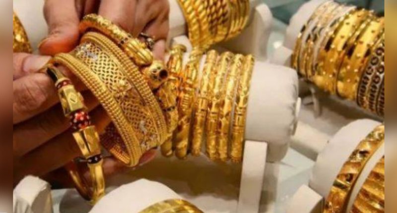 Gold price increases by Rs4,100, reaches to Rs359,800 per tola in Pakistan
