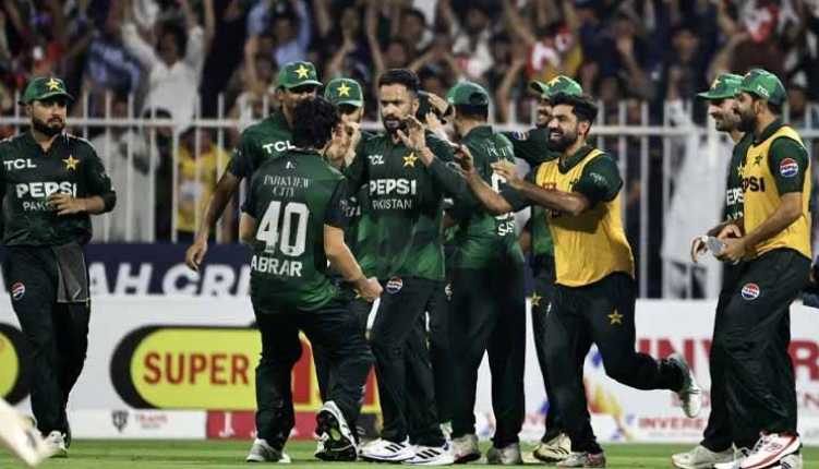 Pakistan defeat Afghanistan by 75 runs to win tri-series final 