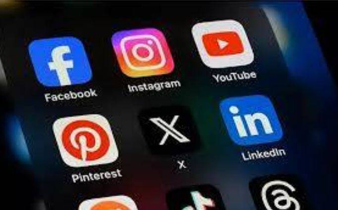 Turkey imposes nationwide social media restrictions amid opposition protests