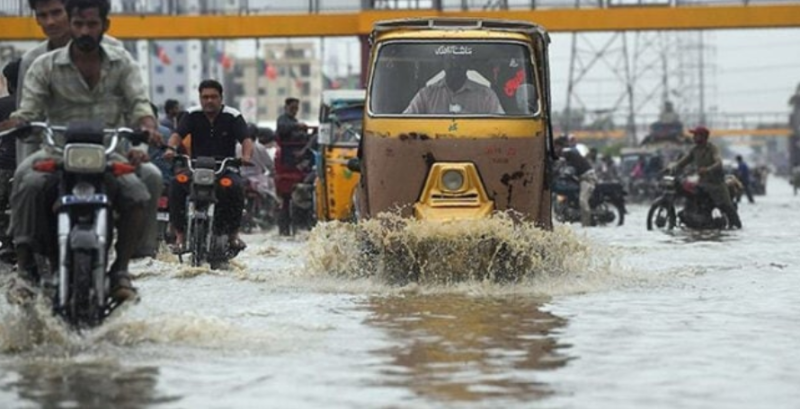 Death toll rises to 7 as Karachi chokes under relentless monsoon rains
