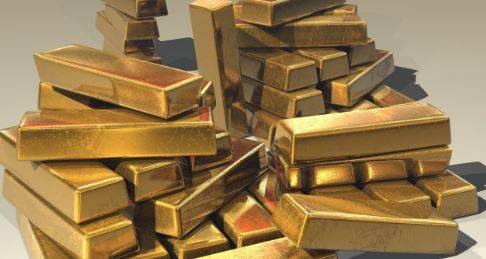 Gold price increases by Rs4,700 per tola in Pakistan