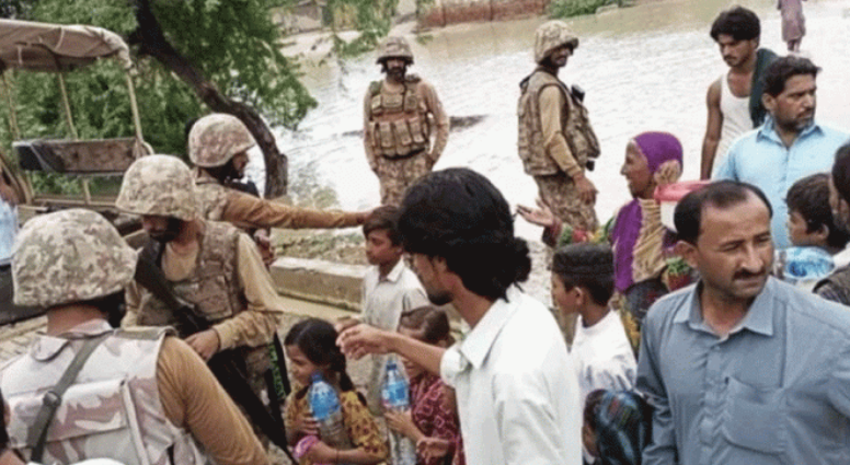 Pakistan Army continues relief operations in flood-hit areas 