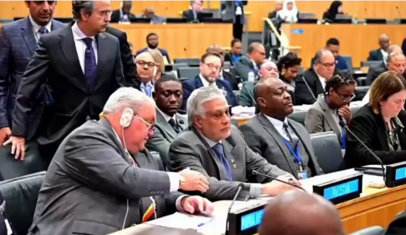 Pakistan vows to strengthen Commonwealth's role in addressing global crises