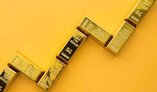 Gold price increases by Rs3,500 per tola in Pakistan