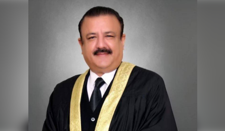 SHC suspends KU notification cancelling Justice Tariq Mehmood Jahangiri's law degree