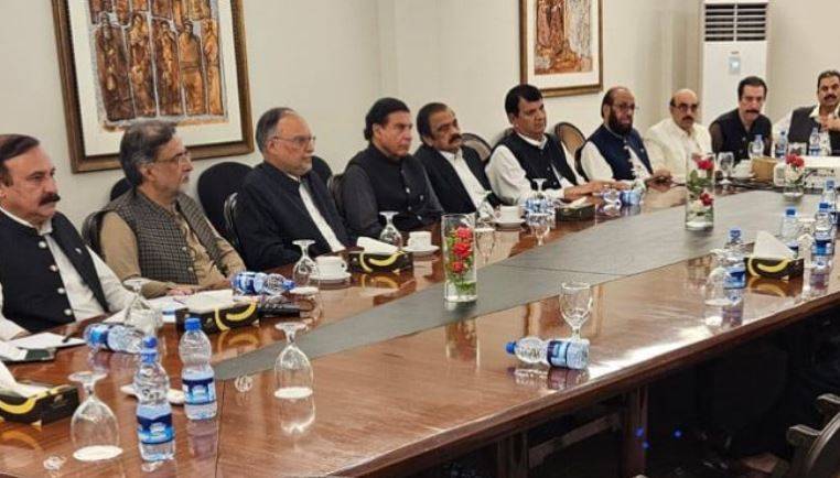Govt negotiation committee reaffirms pledge to AJK's development agenda