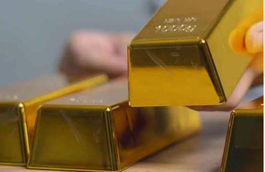 Gold price increases by Rs8,400, reaches to Rs425,178 per tola in Pakistan