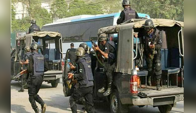 6 policemen martyred, 5 terrorists killed in attack on DI Khan police training centre