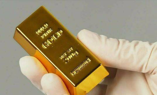 Gold price increases by Rs2,100 per tola in Pakistan