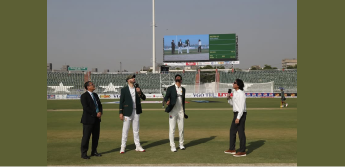 2nd Test: Pakistan win toss, bat against South Africa 
